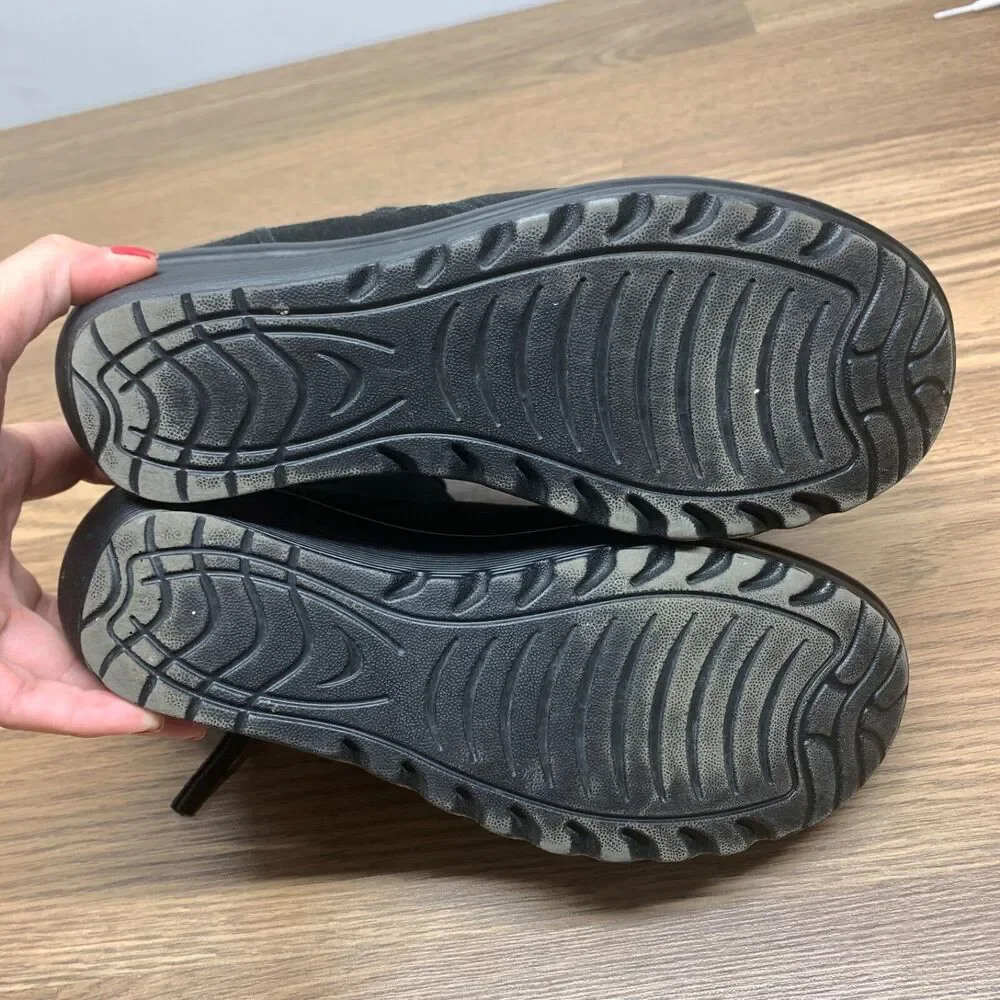 Skechers Parallel Off Hours Womens 9.5.Boots Suede Memory Foam Wedge Ankle 44758